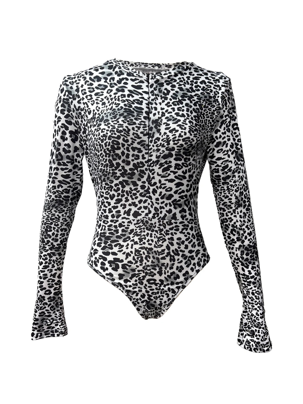 Savage Chic – V-Neck Leopard Romper