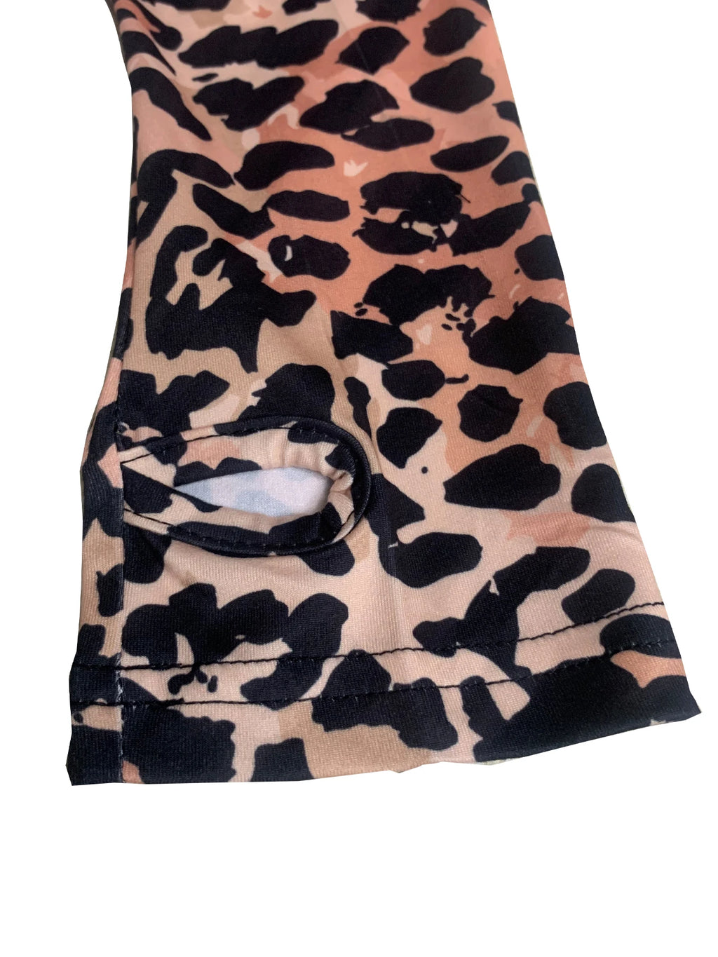 Savage Chic – V-Neck Leopard Romper